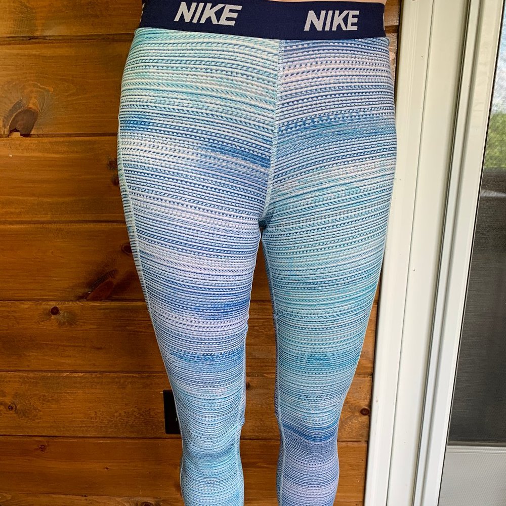New Nike Dri-Fit Leggings-Women’s Med.